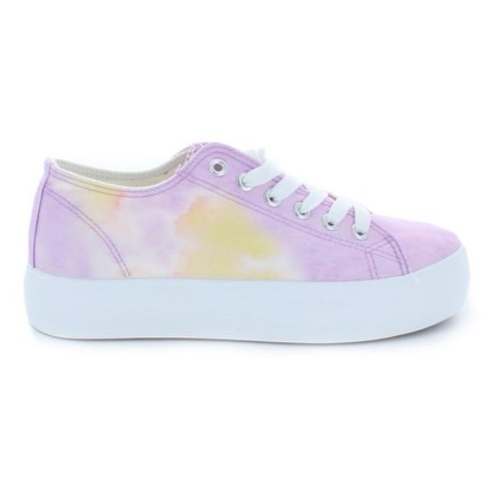 Restricted Velma Lilac Tie Dye Sneaker NWOT Size 9